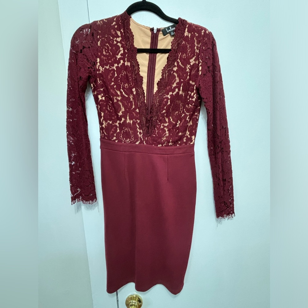 Small Lulu’s lace dress